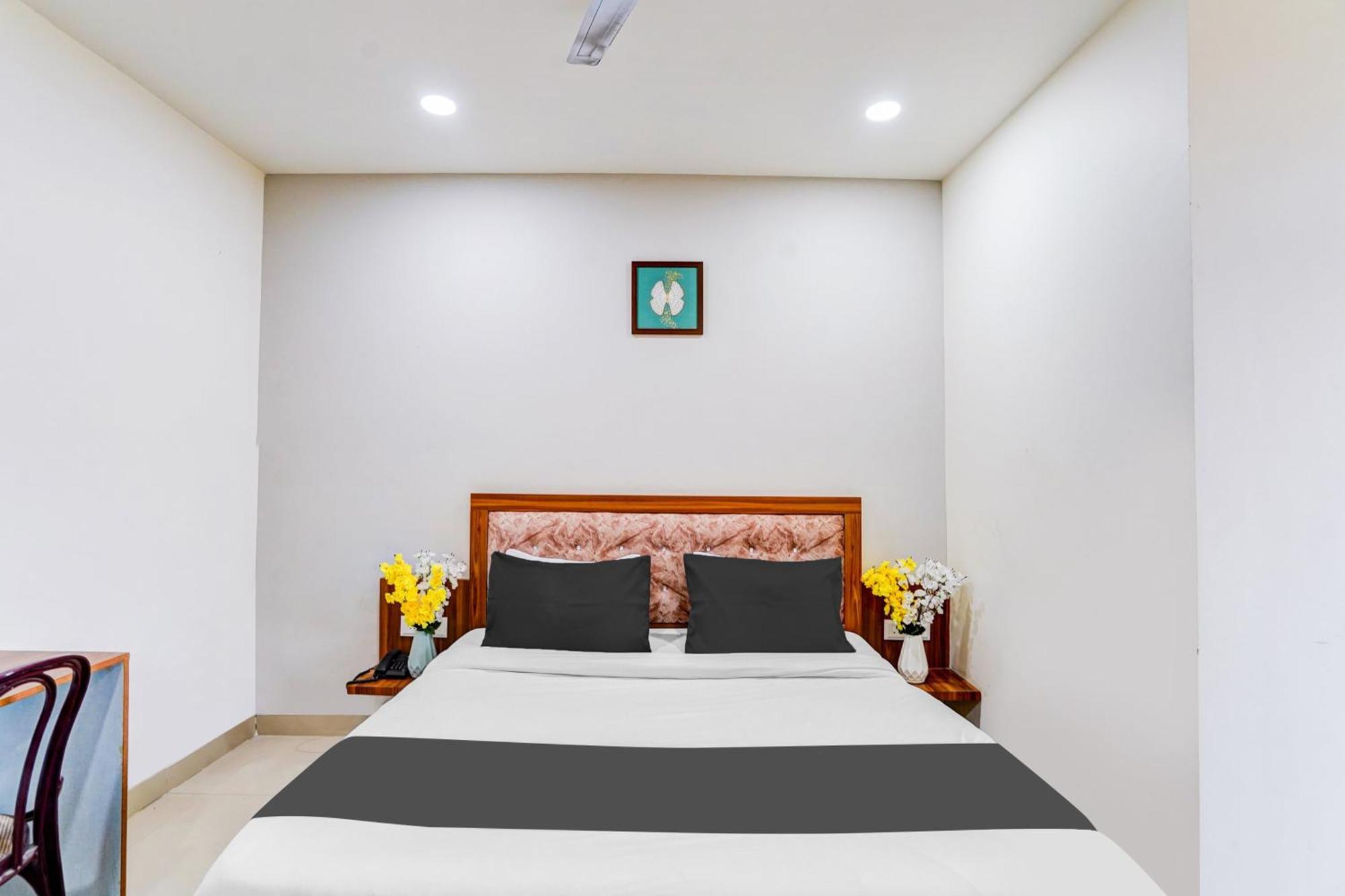 Super Collection O Sector 104 Noida Hotel Ngoại thất bức ảnh